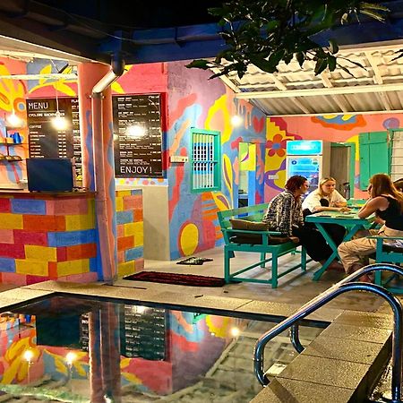Cycling Backpacker Hostel & Cafe Unawatuna Eksteriør billede
