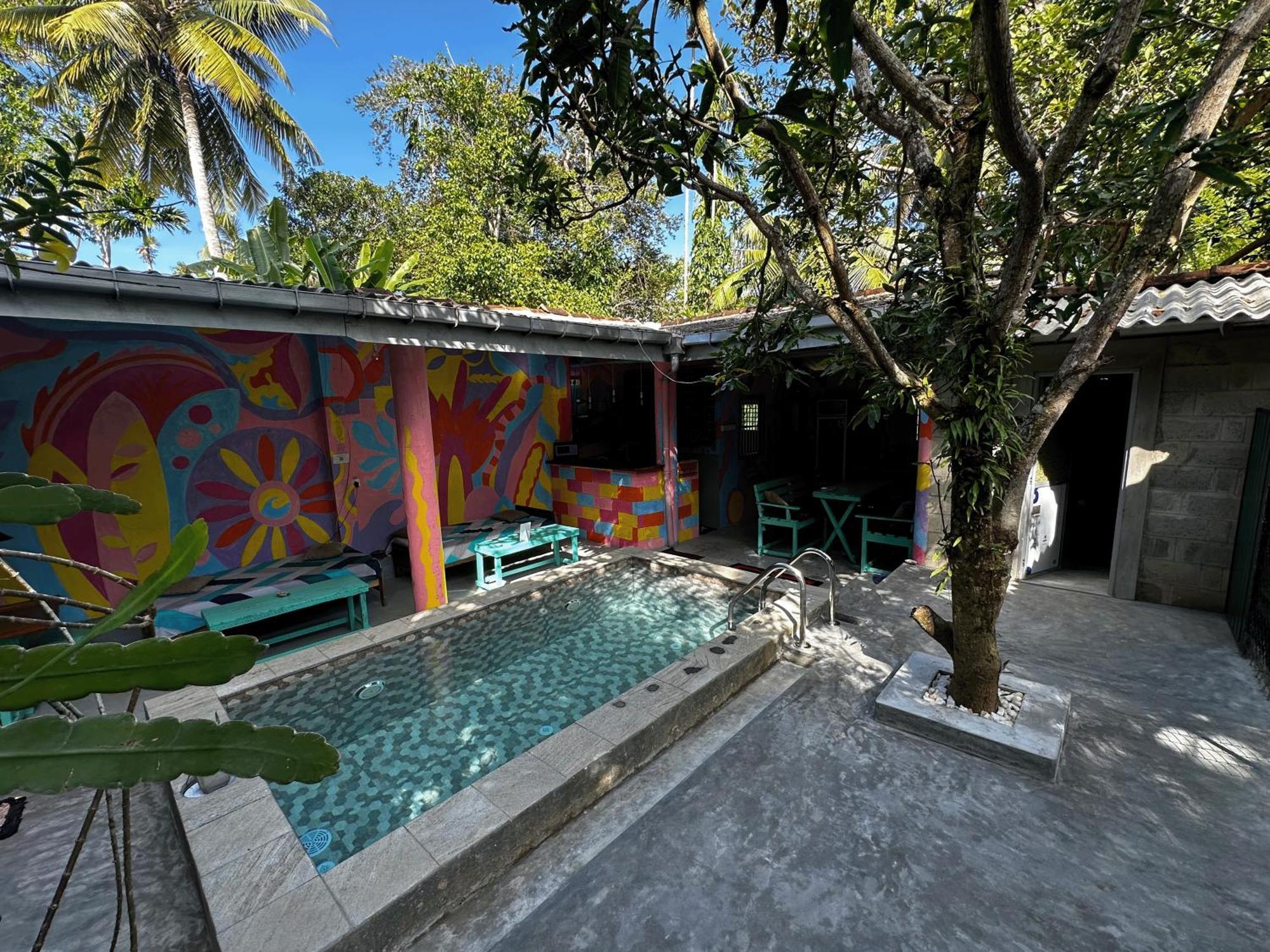 Cycling Backpacker Hostel & Cafe Unawatuna Eksteriør billede